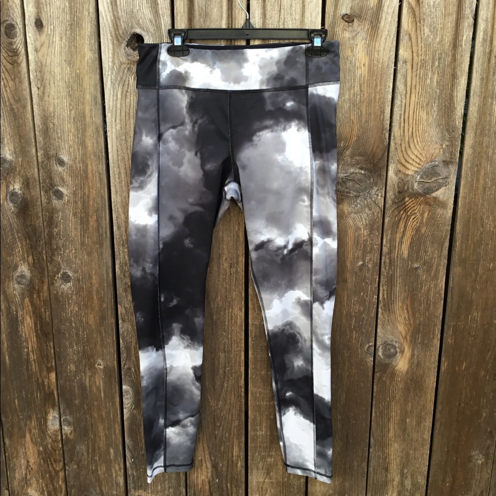 Express tie dye cloud workout leggings